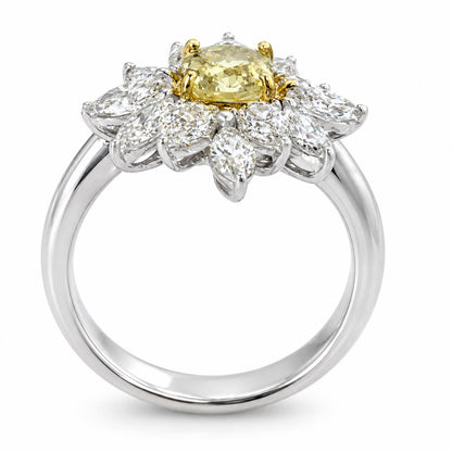 18k White Gold White and Yellow Diamond Cluster Ring - Size 6.25