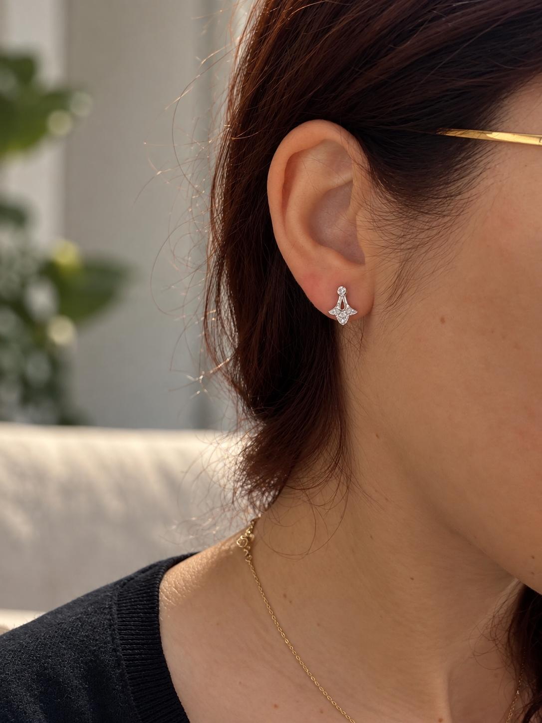 18K White Gold .14 Carat Diamond Studs