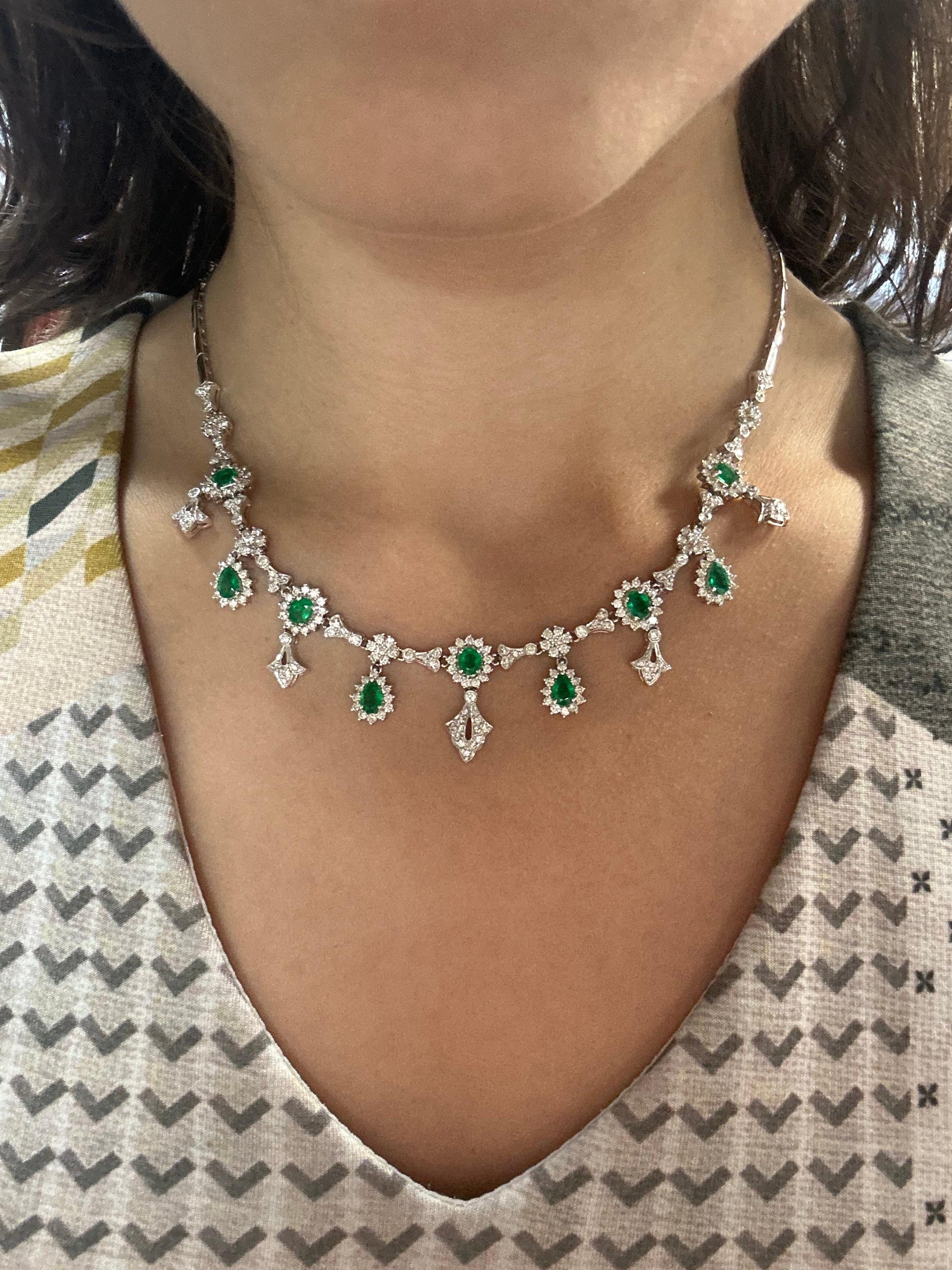 18K White Gold Diamond and Emerald Necklace - 16 inches