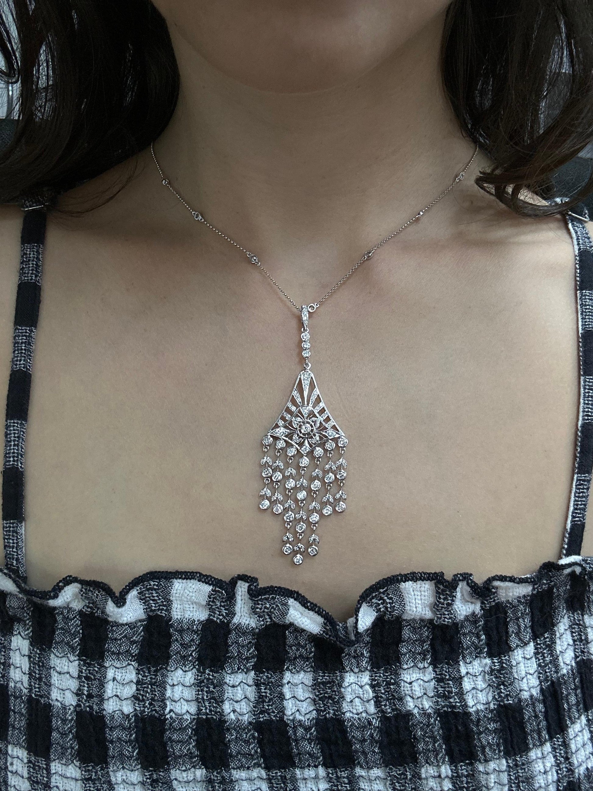 18K White Gold Diamond Pendant Chandelier Necklace