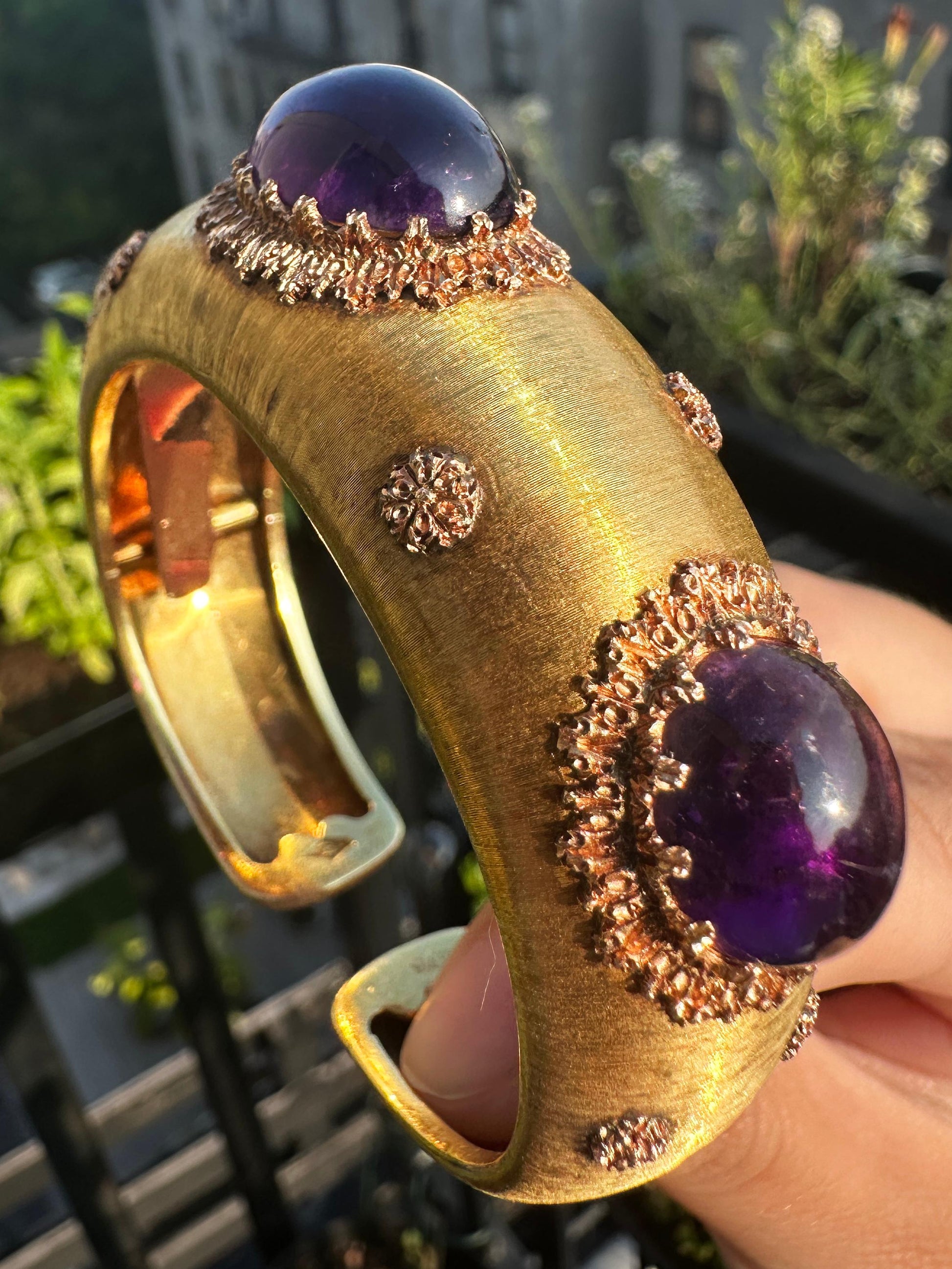 18k Estate Buccellati Bold Oval Cabochon Amethyst Cuff