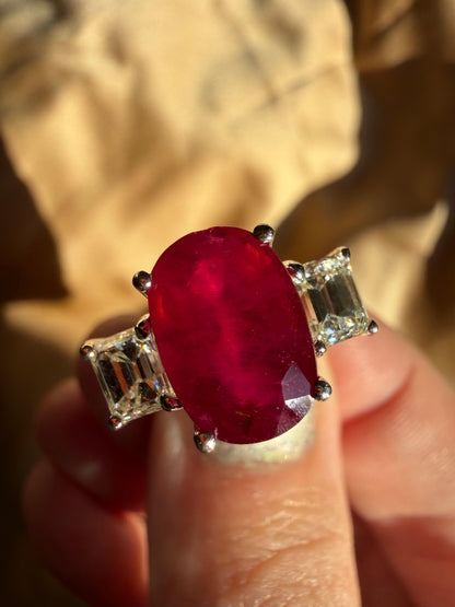 18K White Gold Asscher Cut Diamond and African Ruby Three Stone Ring - Size 6.75