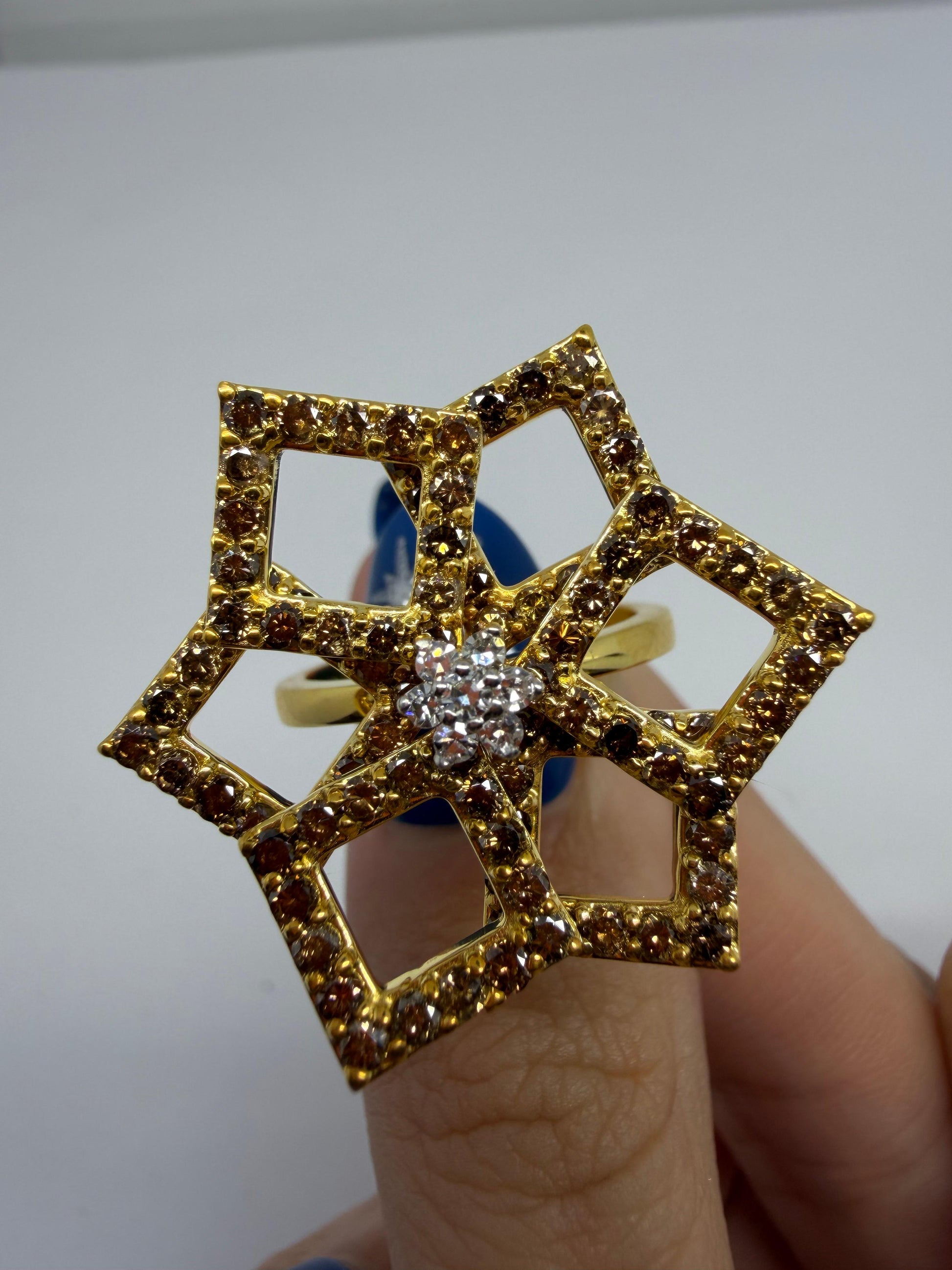 18K Yellow Gold 2.43 Carat Round Cut Brown and White Diamond Flower Ring