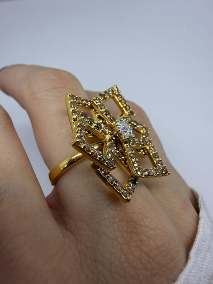 18K Yellow Gold 2.43 Carat Round Cut Brown and White Diamond Flower Ring