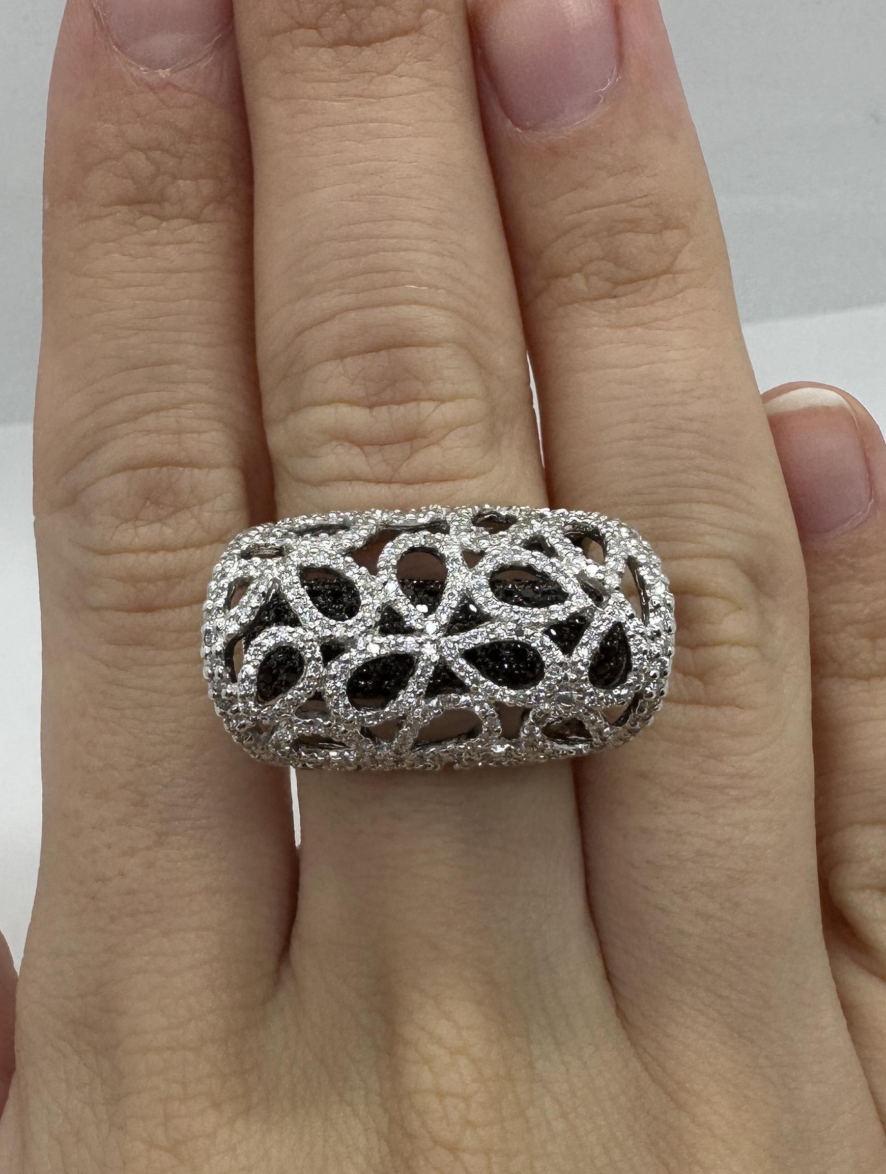 18K White Gold Black and White Diamond Cocktail Ring