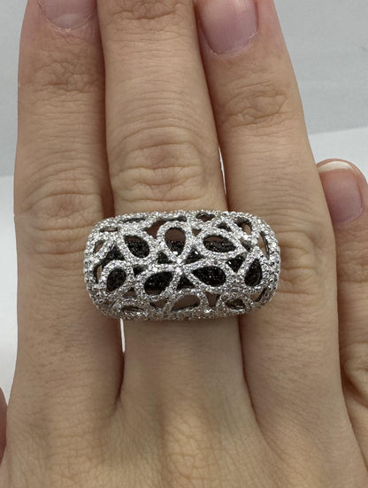 18K White Gold Black and White Diamond Cocktail Ring