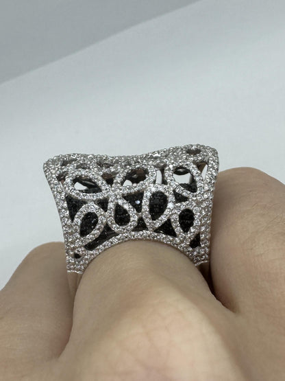 18K White Gold Black and White Diamond Cocktail Ring