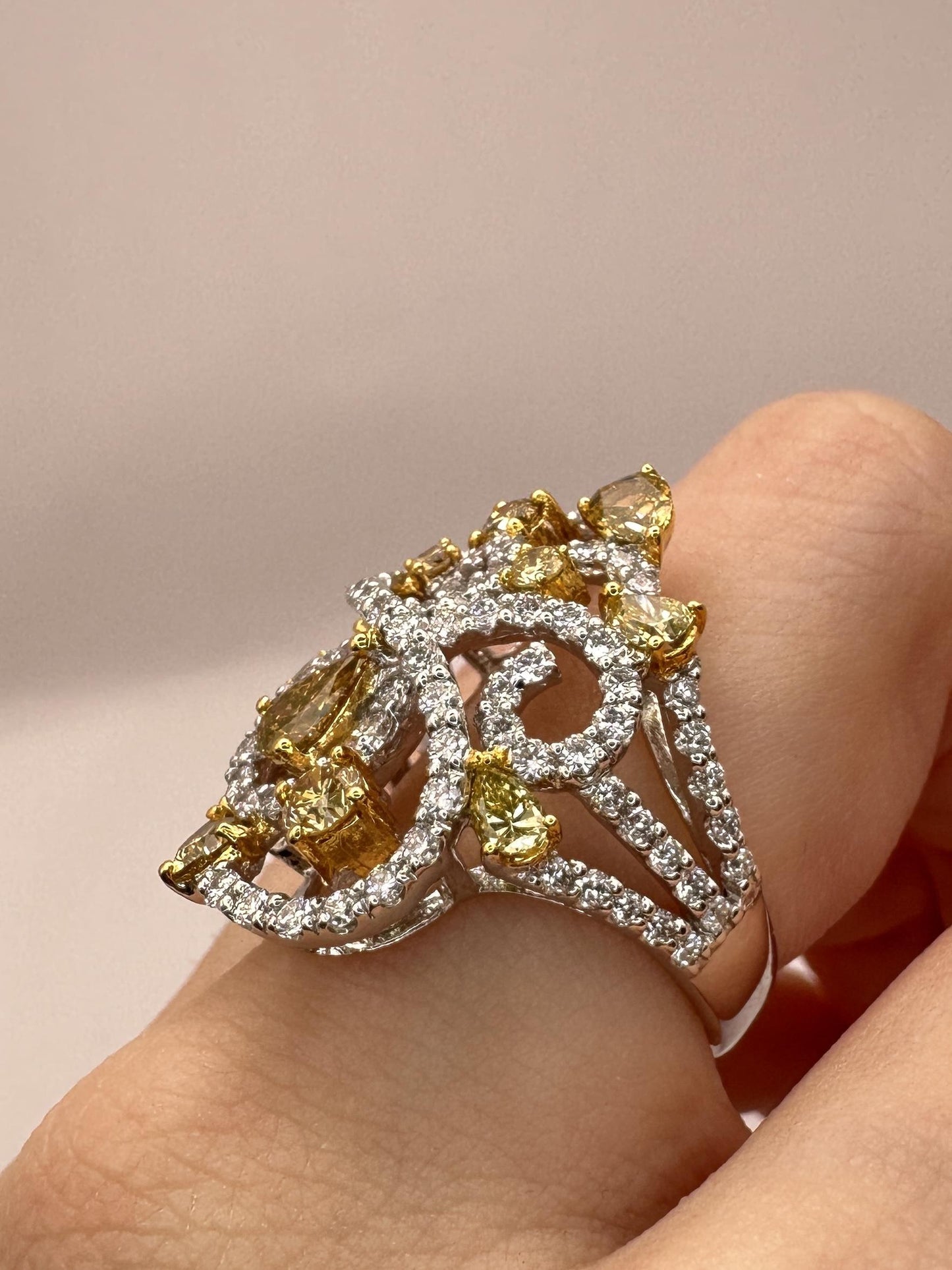 18K Two Tone Yellow and White Diamond Cocktail Ring - Size 6.5