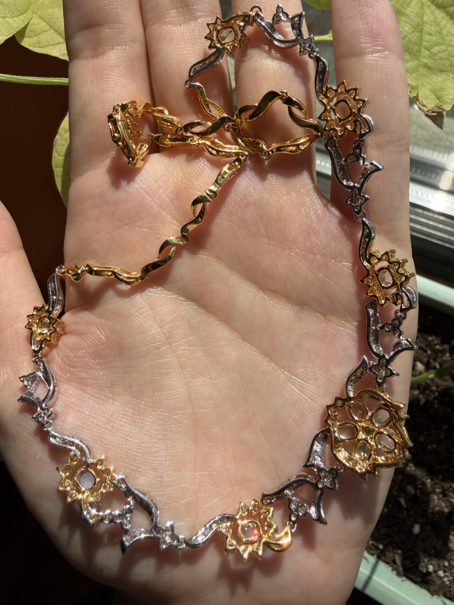 Stunning 18K Two Tone 5.97 Carat Rose Cut Diamond Flower Necklace - 16.5 inches