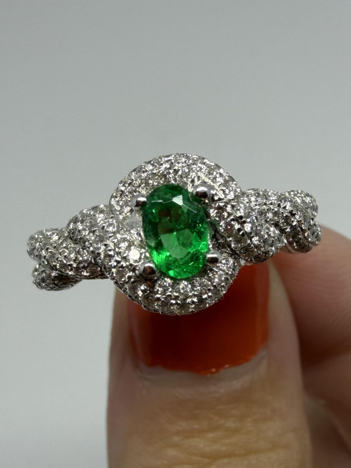 18K White Gold Diamond and Emerald Ring