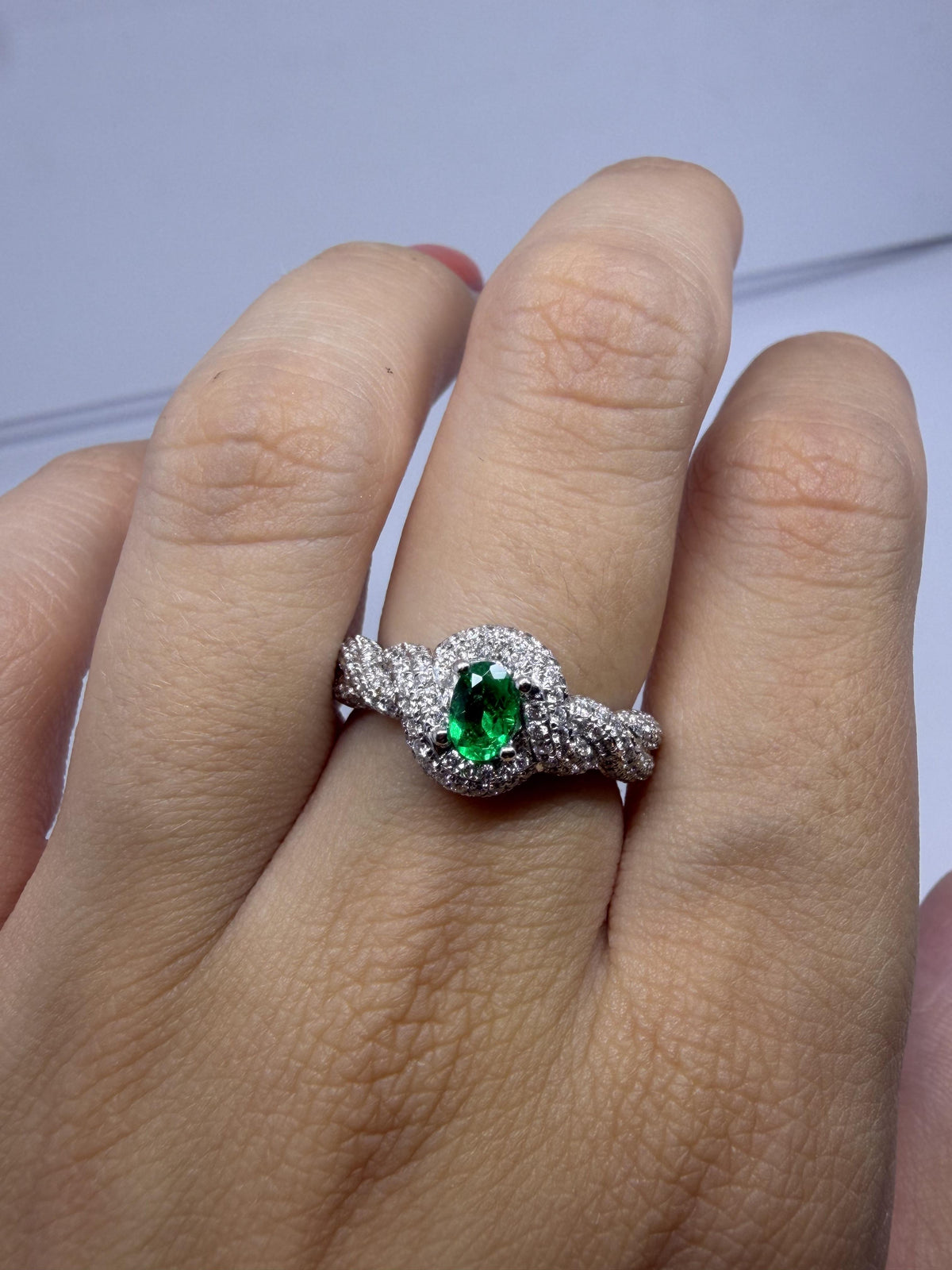 18K White Gold Diamond and Emerald Ring