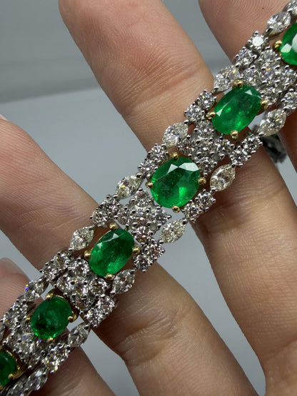 18K White Gold Diamond and Emerald Bracelet