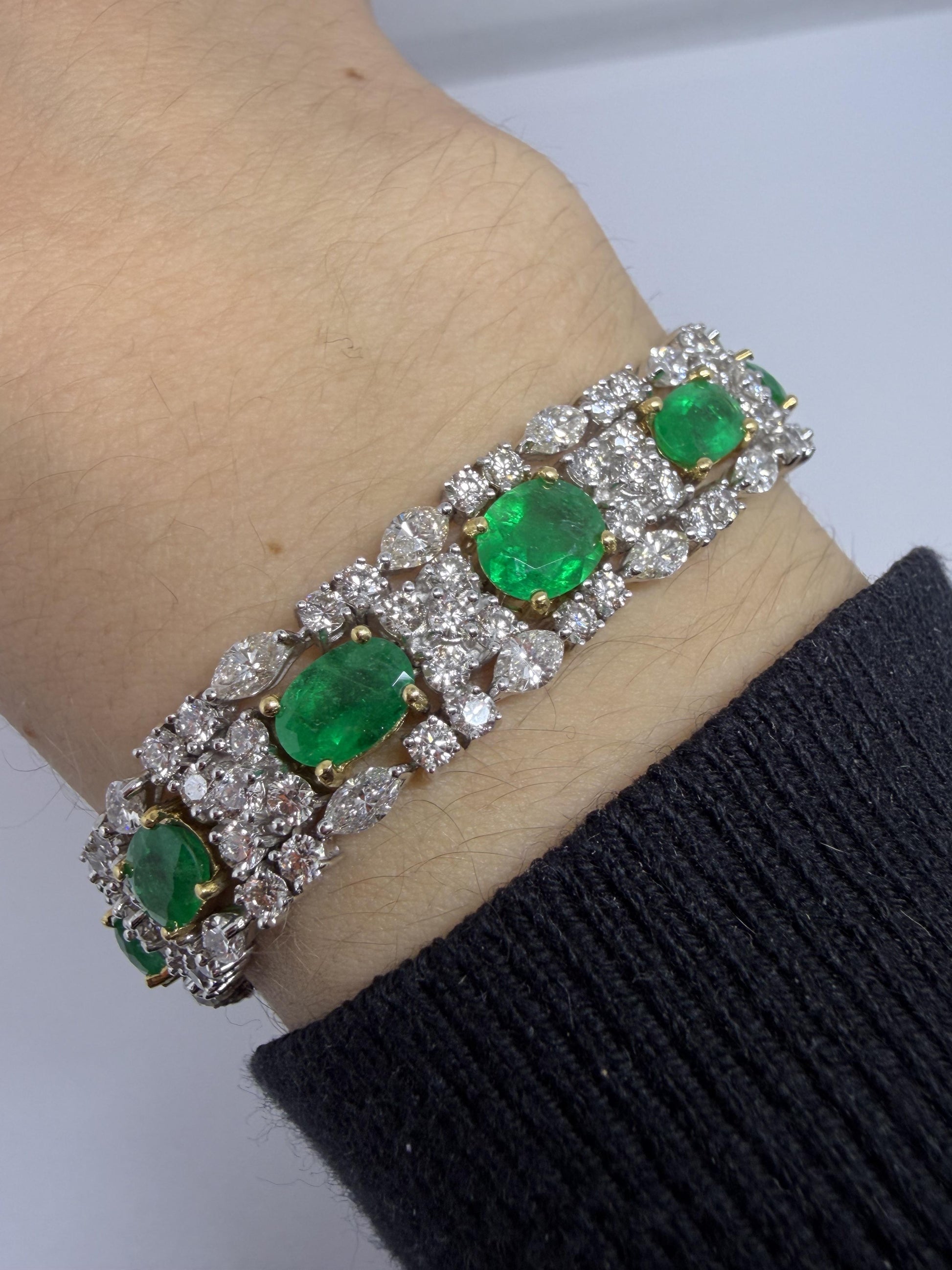 18K White Gold Diamond and Emerald Bracelet