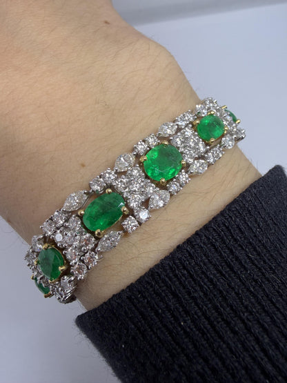 18K White Gold Diamond and Emerald Bracelet