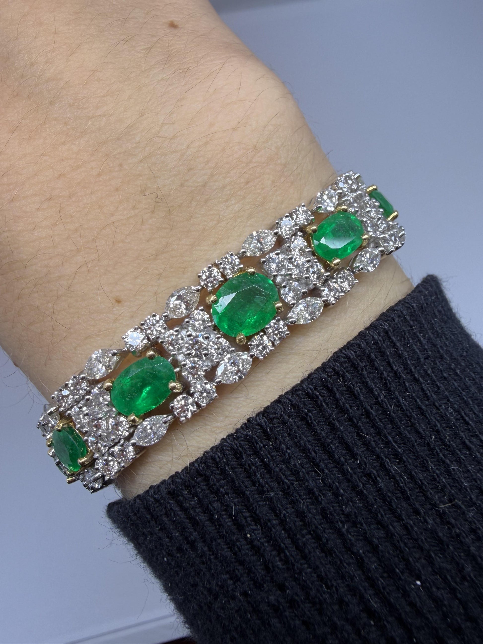 18K White Gold Diamond and Emerald Bracelet