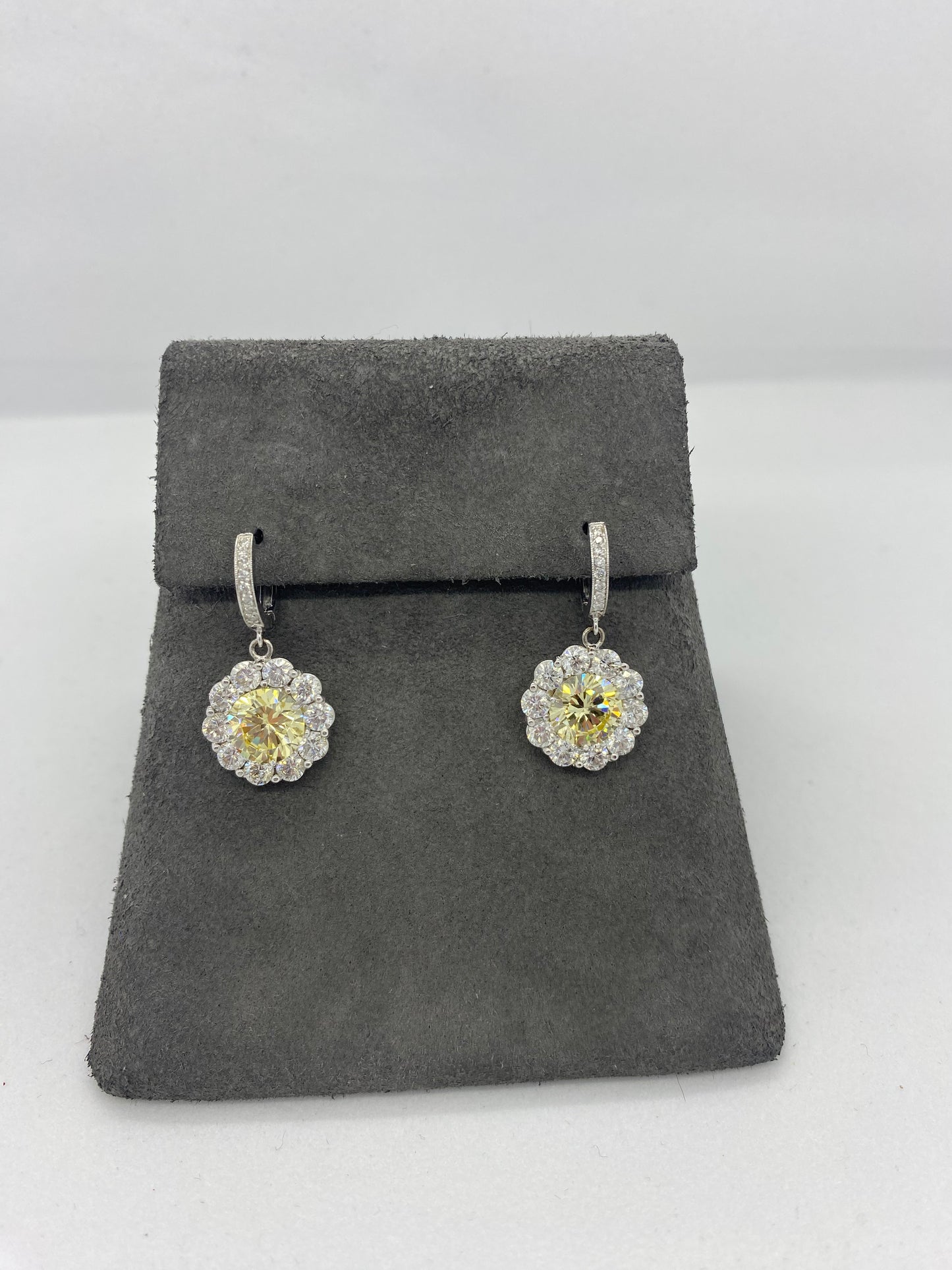 14k Beautiful White Diamond and Cubic Zirconia Center Earrings