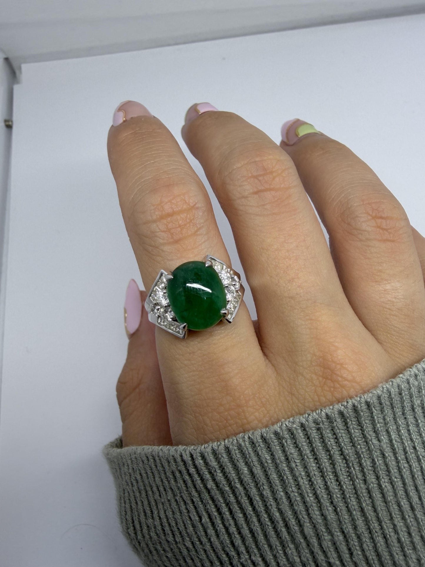 18K White Gold 5.19 Carat Cabochon Emerald and Diamond Ring