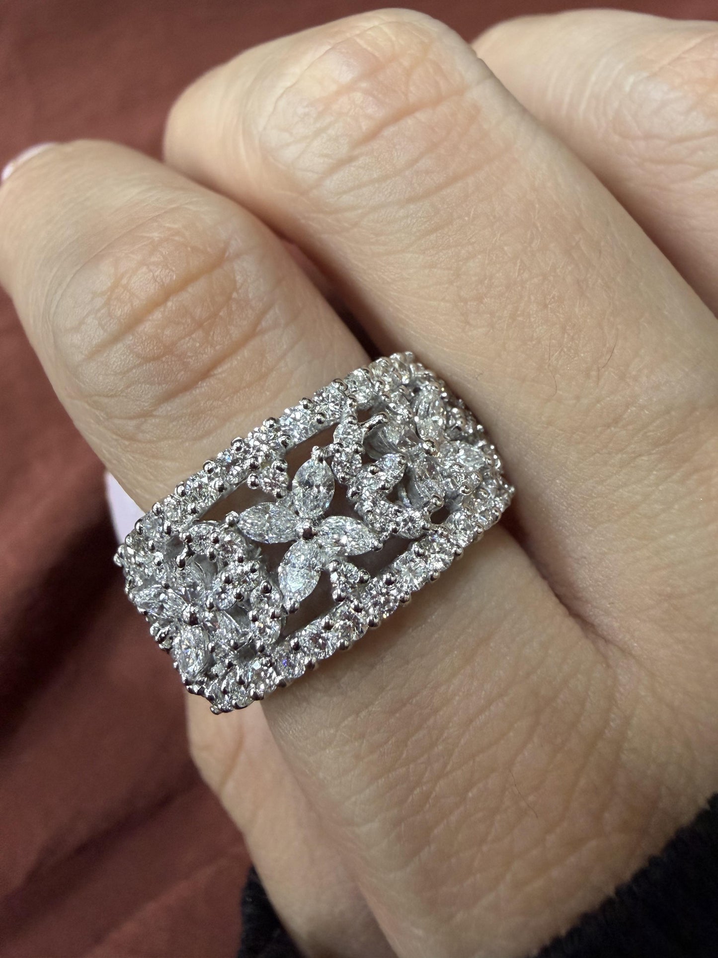 18K 2.14 Carat Diamond Wide Band Ring