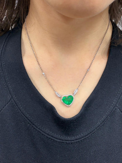 18K Two Tone Diamond and 4.14 Carat Heart Shaped Emerald Necklace