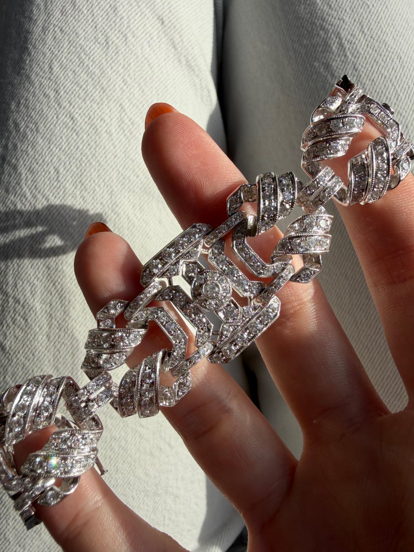 18K White Gold 11.93 Carat Diamond Bracelet - 7 inches