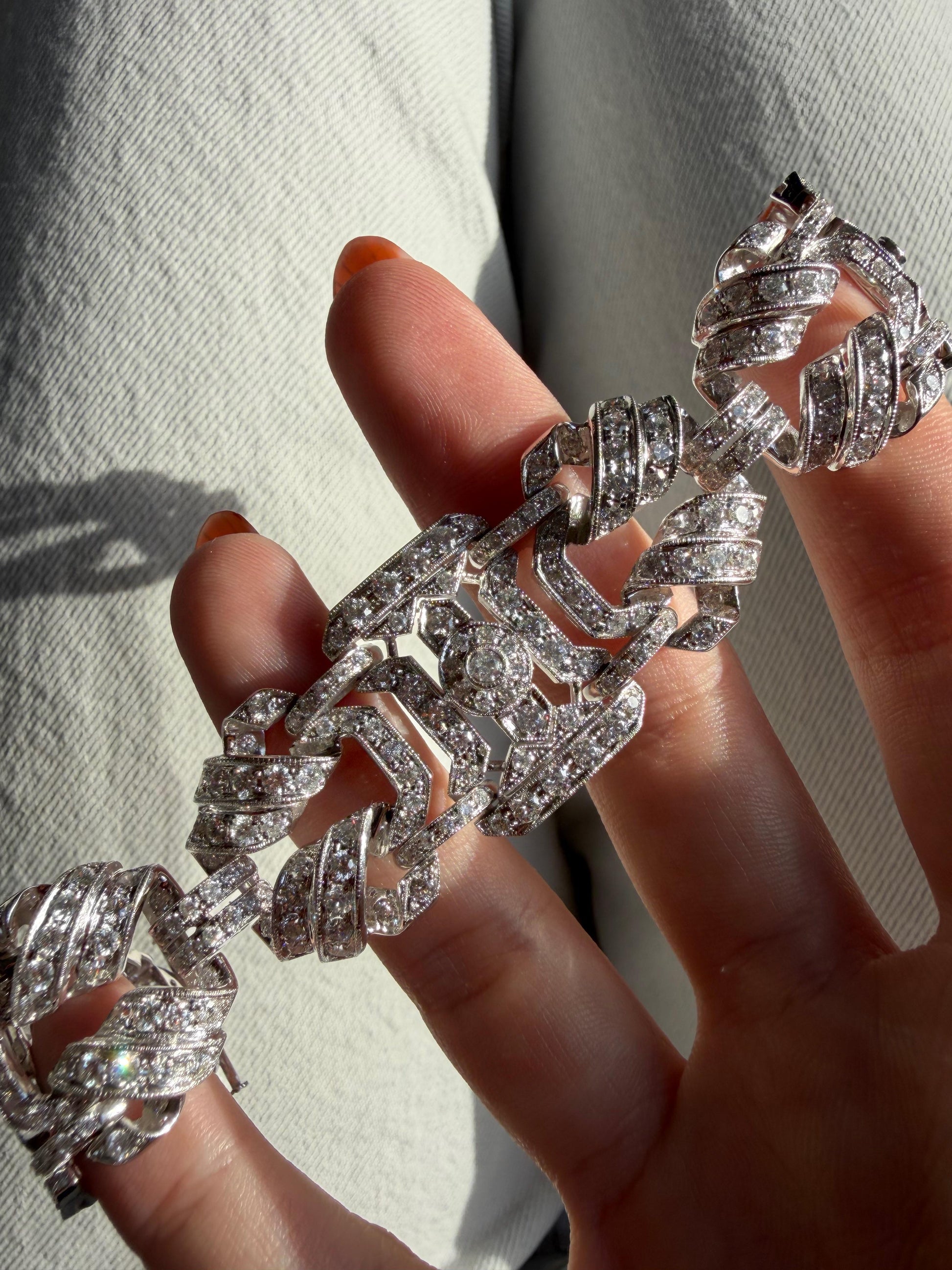 18K White Gold 11.93 Carat Diamond Bracelet - 7 inches