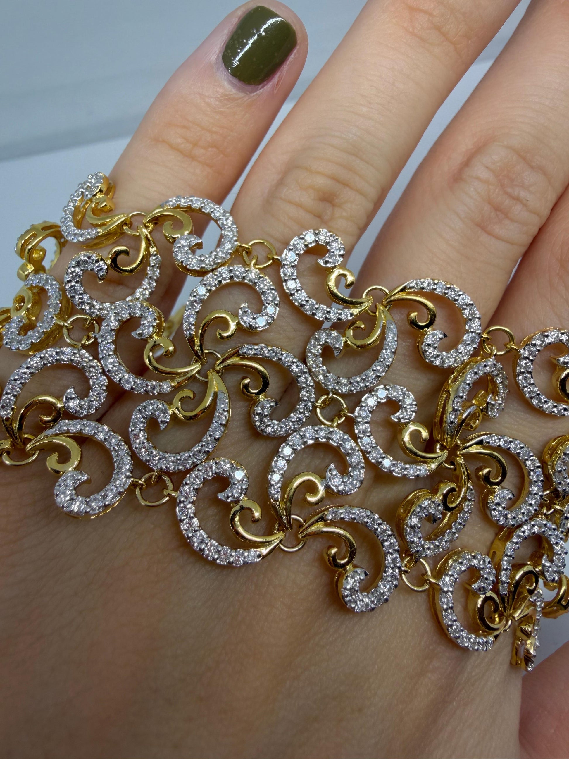 18K Yellow Gold 8.95 Carat Diamond Scroll Link Bracelet - 7 inches