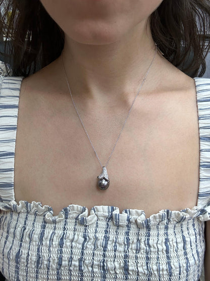 18K White Gold Diamond & Pearl Pendant Necklace – 18" Chain, 0.27ct Diamonds