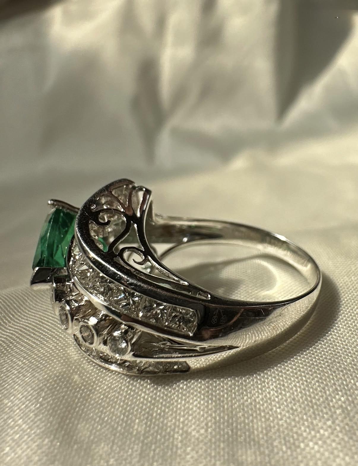 GIA Certified 18K White Gold 2.77 Carat Pear Cut Emerald and Diamond Ring,Size 7