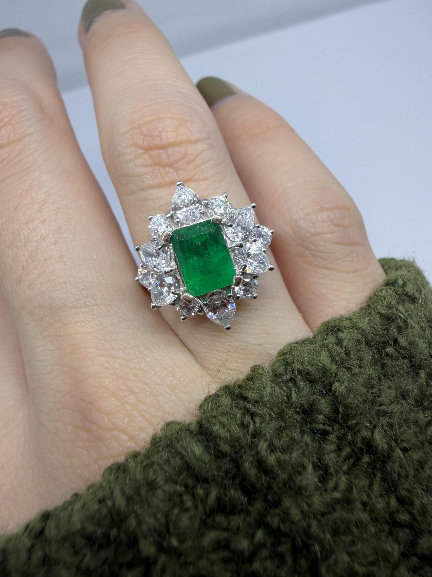 18k White Gold 1.08 Carat Emerald Cut Emerald and Diamond Ring - Size 6.25