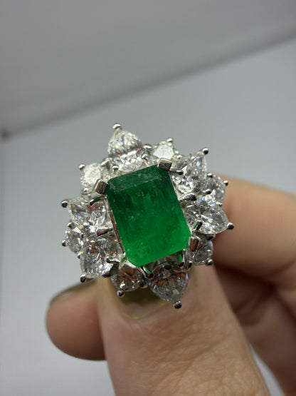 18k White Gold 1.08 Carat Emerald Cut Emerald and Diamond Ring - Size 6.25