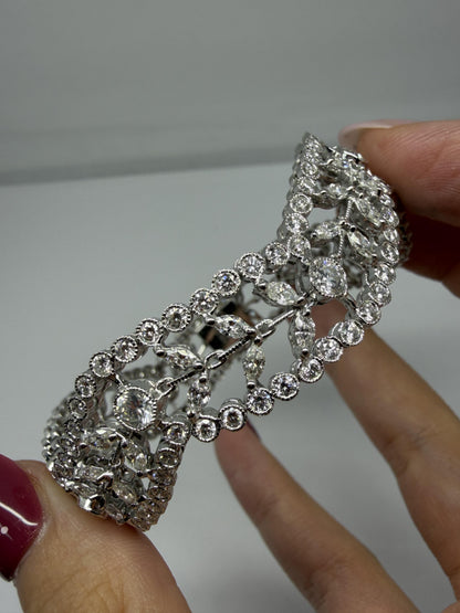 18K 10.04 Carat Diamond Bracelet - 7.25 inches