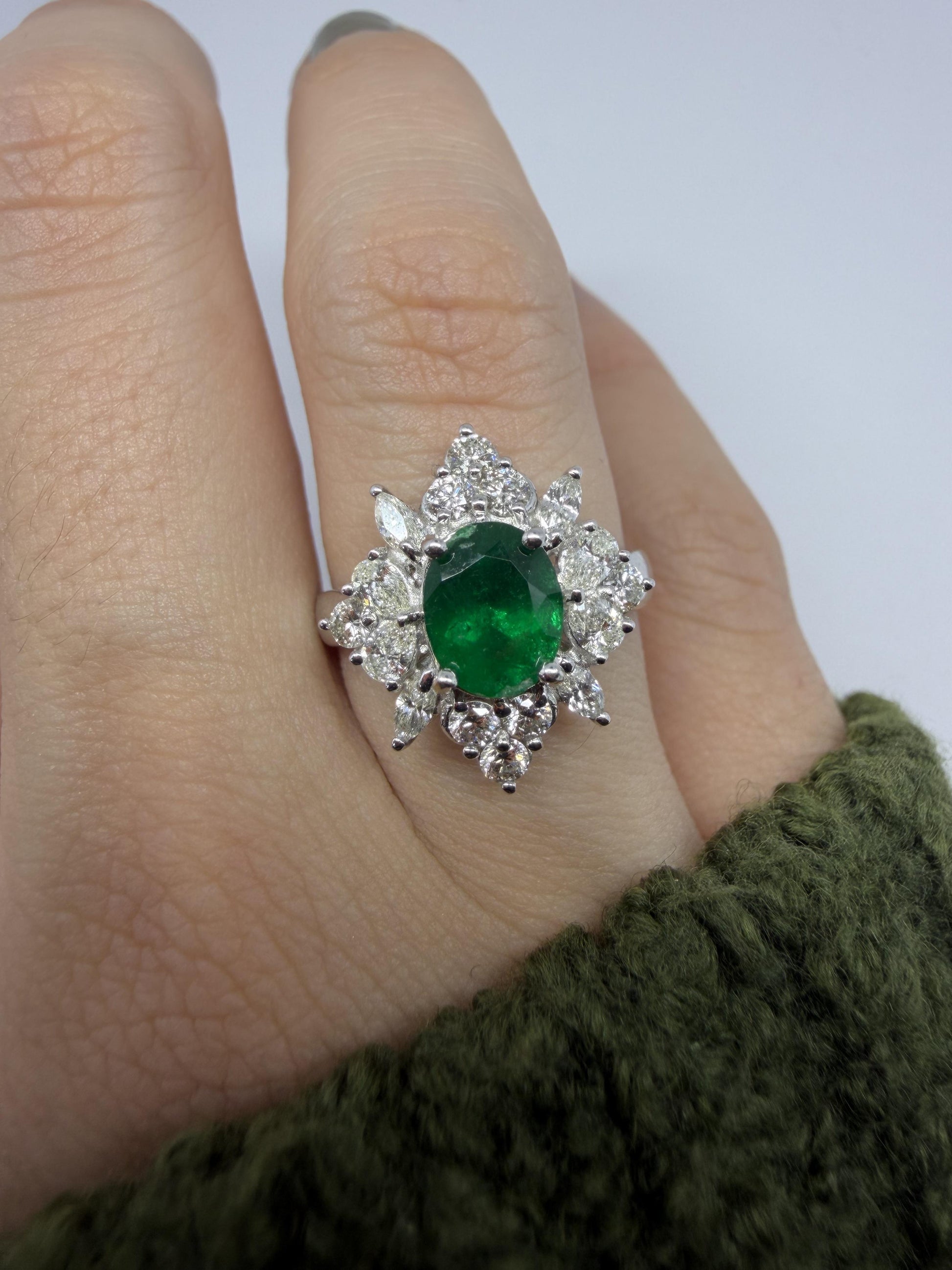 18k White Gold Diamond and Emerald Ring
