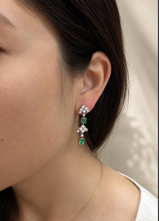 18k White Gold 1.76 Carat Emerald and .78 Carat Diamond Drop Earrings