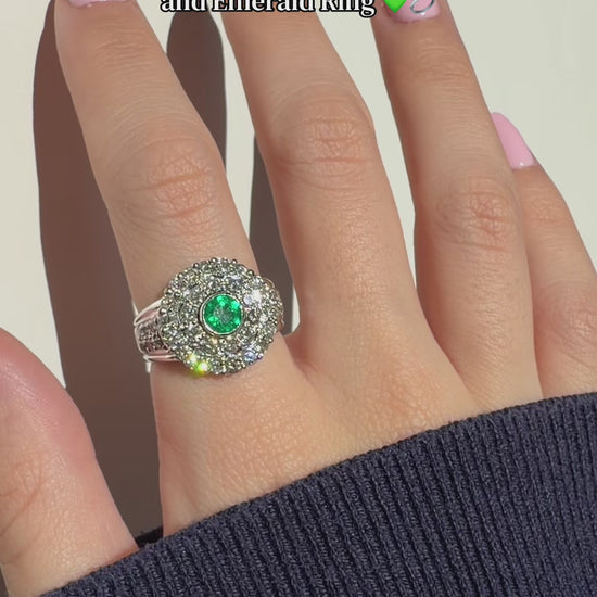18K White Gold .42 Carat Round Cut Emerald and Diamond Ring - Size 8