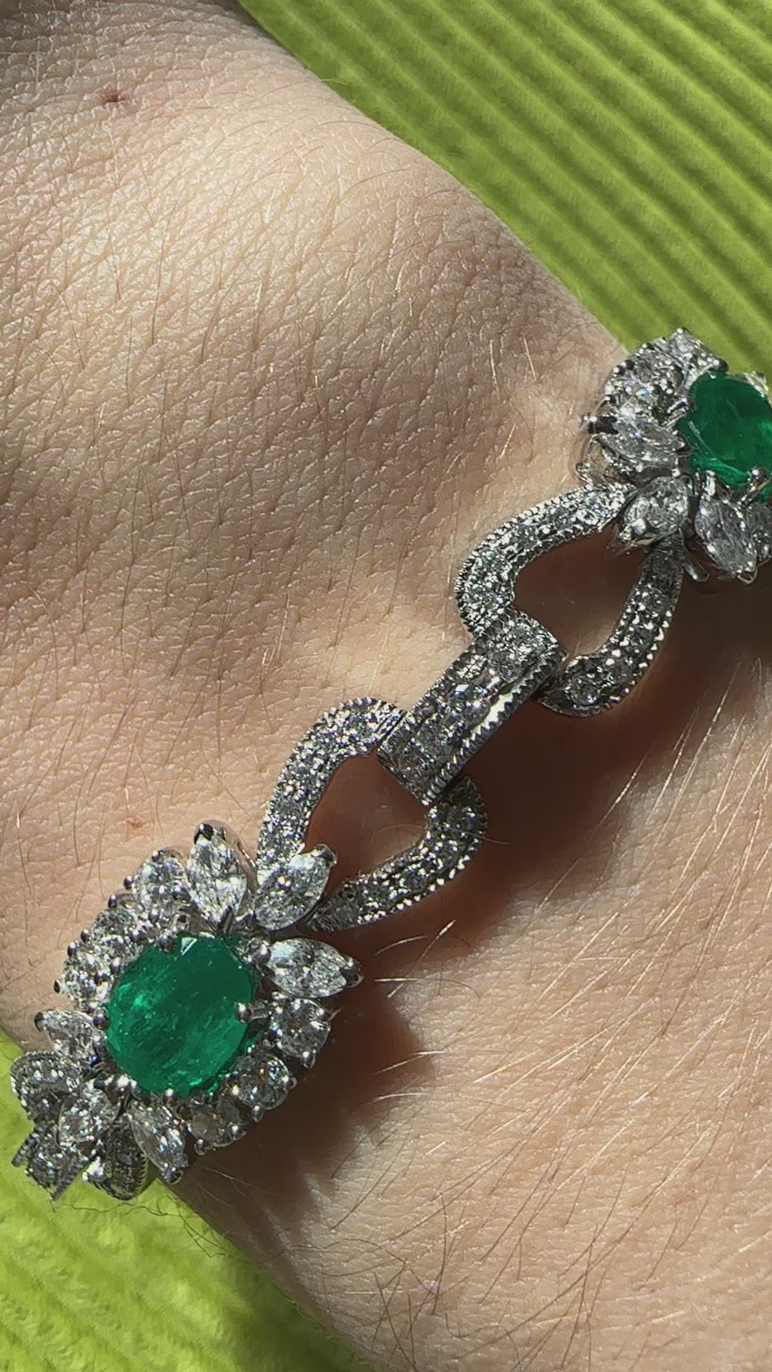 18K White Gold Diamond and Emerald Bracelet