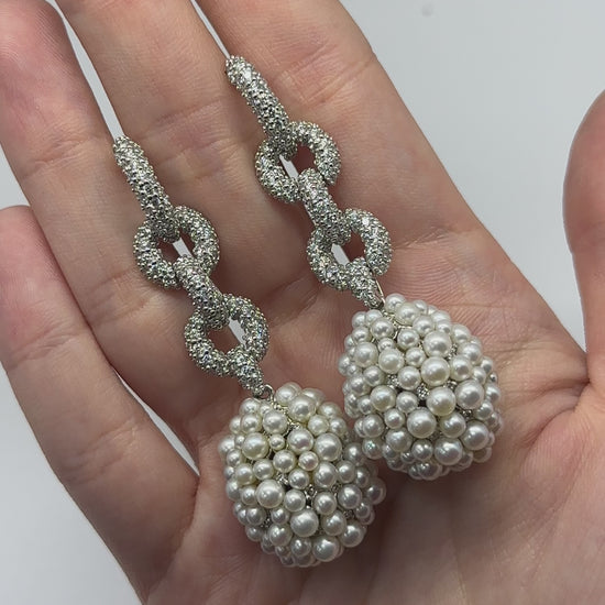18K White Gold Diamond and Pearl Drop Earrings