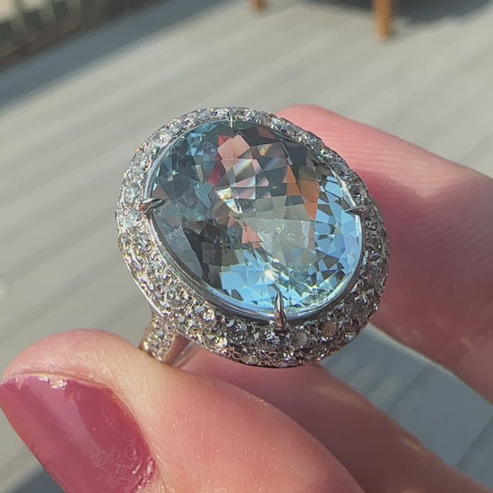 18k Diamond and Aquamarine Ring