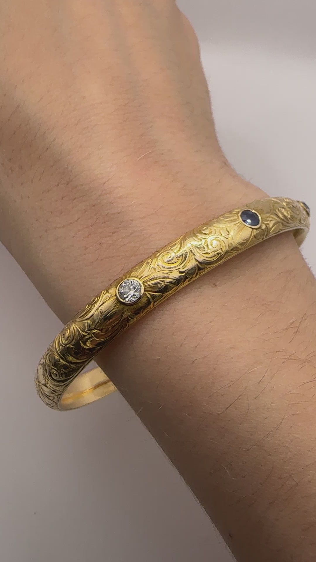 18k Engraved Victorian Diamond and Sapphire Bangle