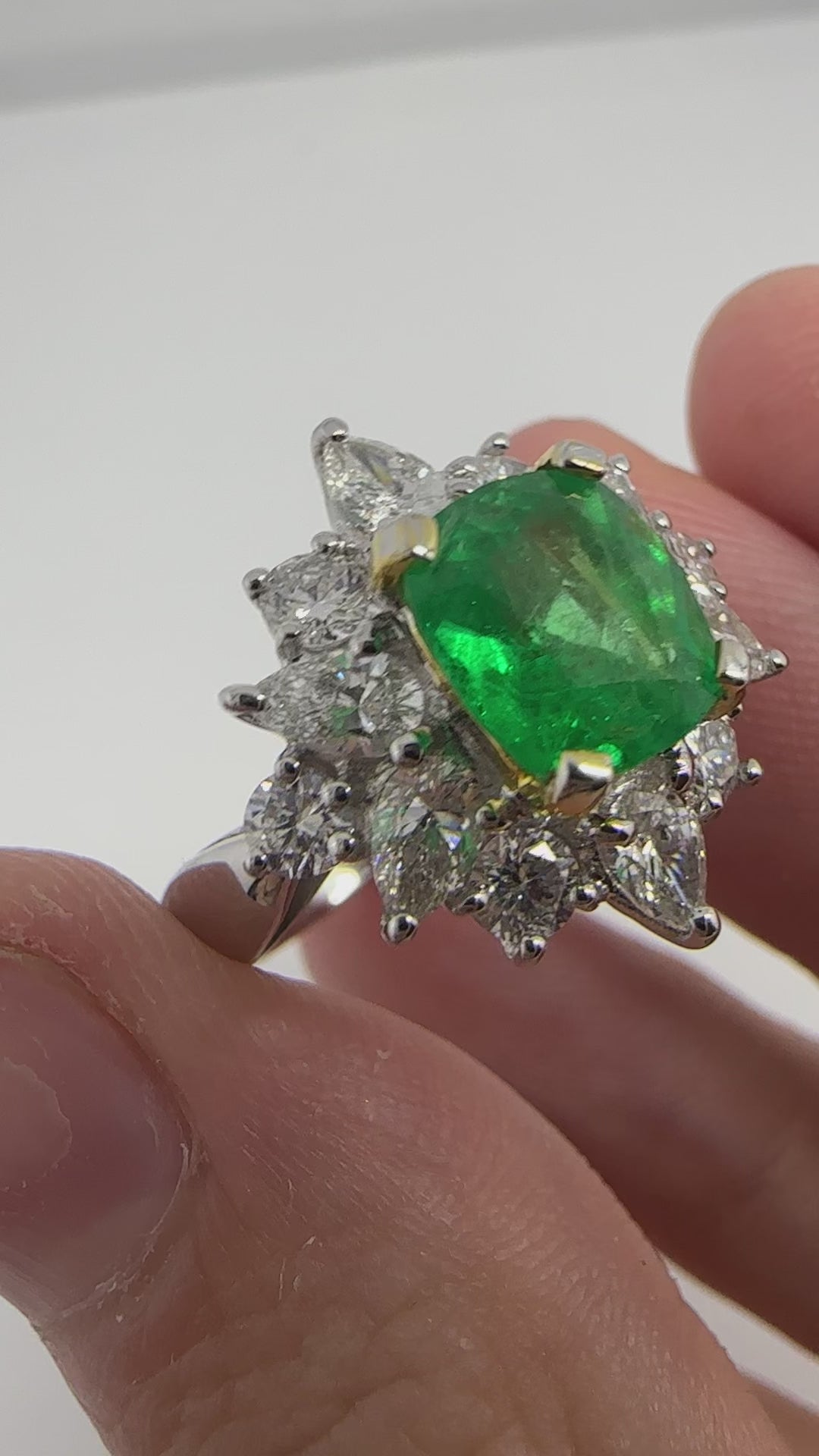 18K White Gold Pear Cut Diamond and 1.64 Carat Round Cut Emerald Ring - Size 6.5