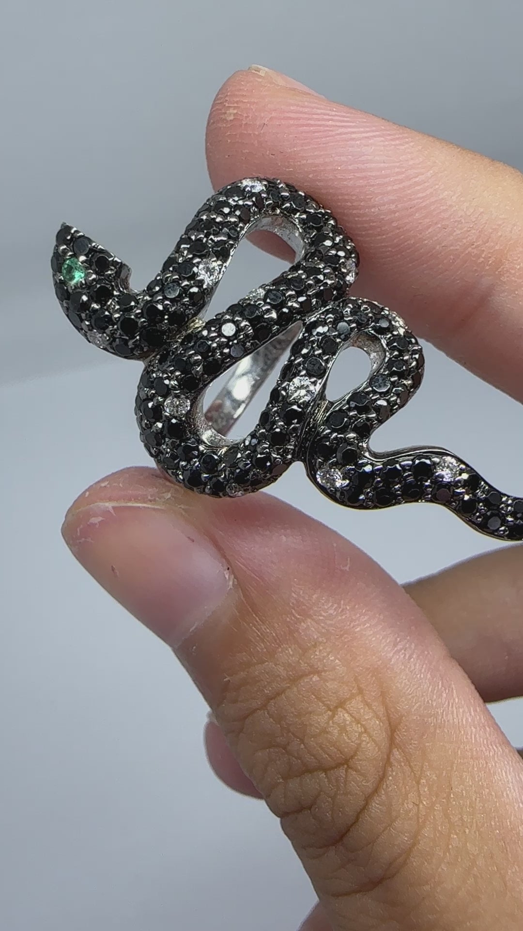 18K Black and White Diamond and Emerald Snake Ring