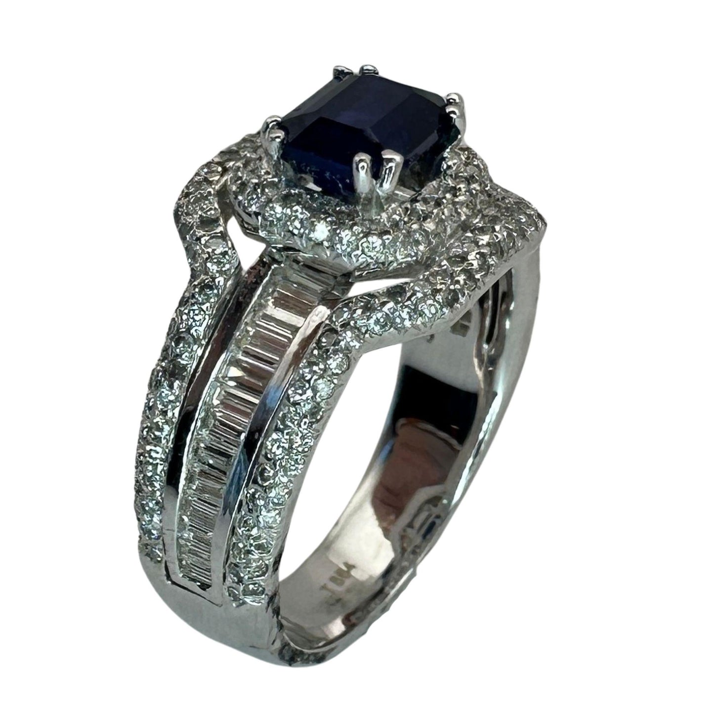 18k Diamond and Sapphire Ring