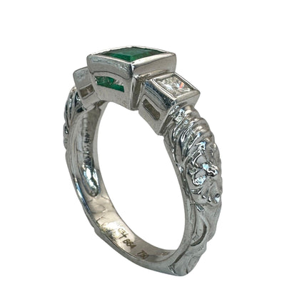 18k Diamond and Emerald Ring