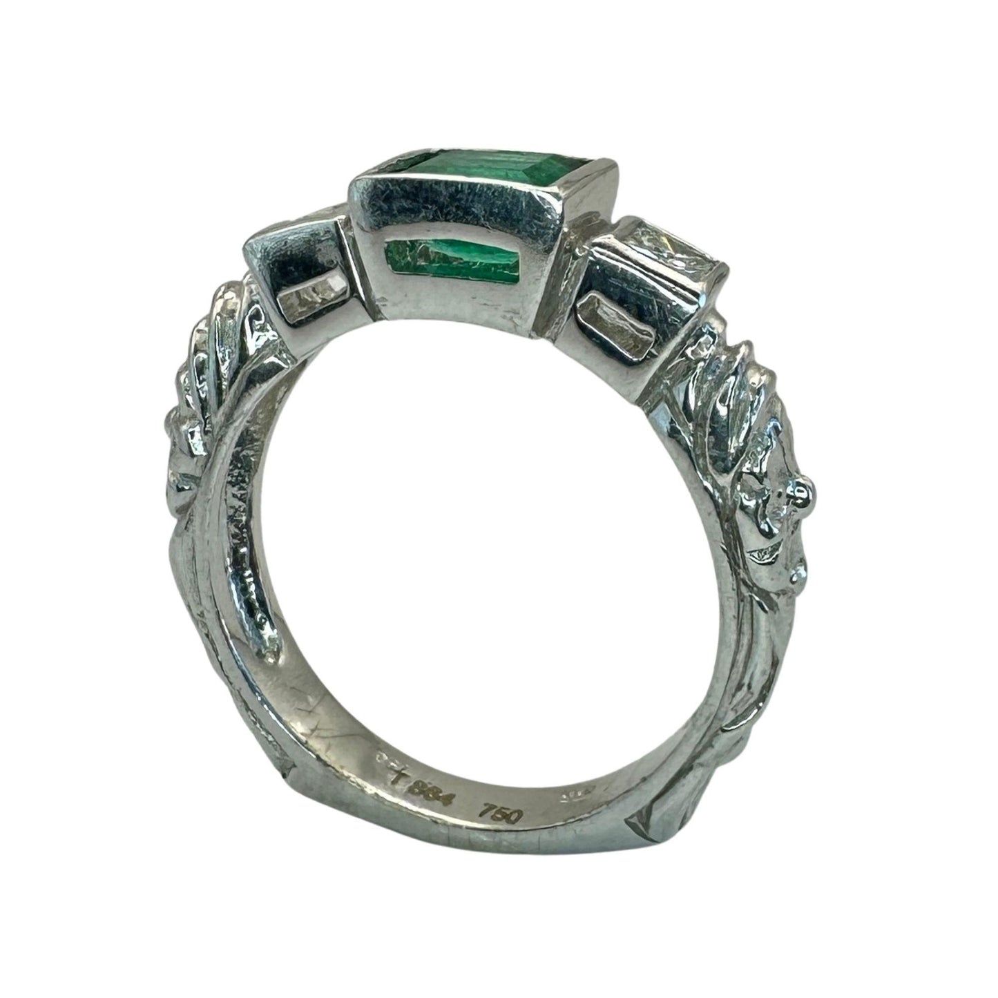 18k Diamond and Emerald Ring