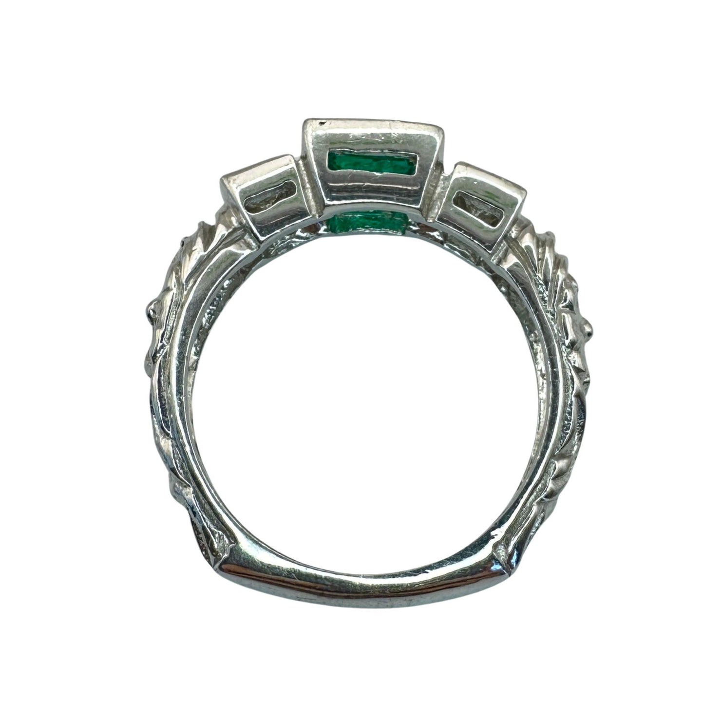 18k Diamond and Emerald Ring