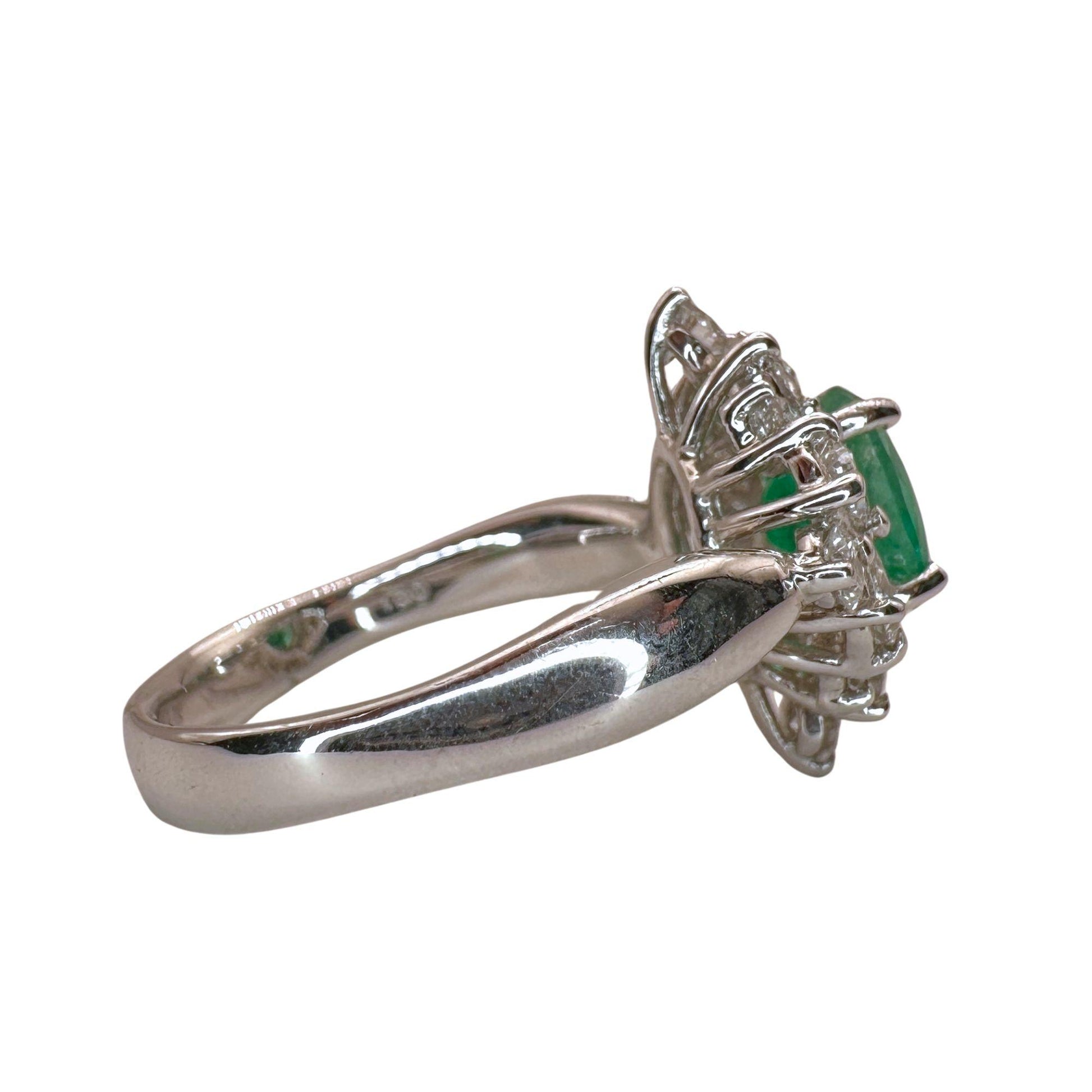 18k Princess Cut Diamond and Oval Emerald Ring