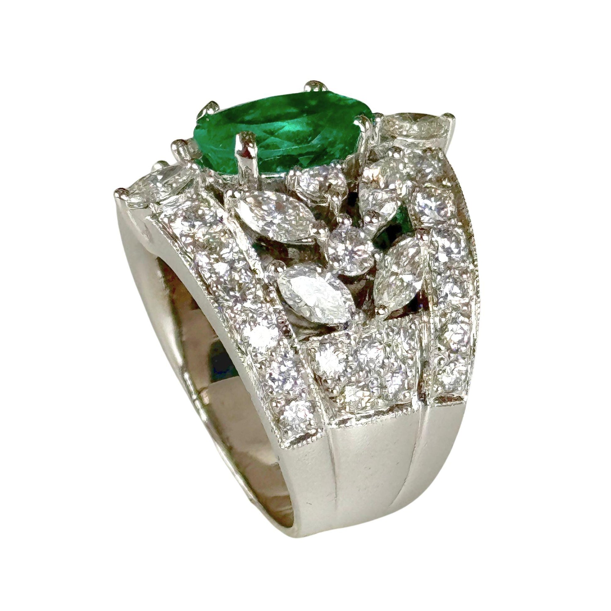 18k Diamond and Emerald Ring