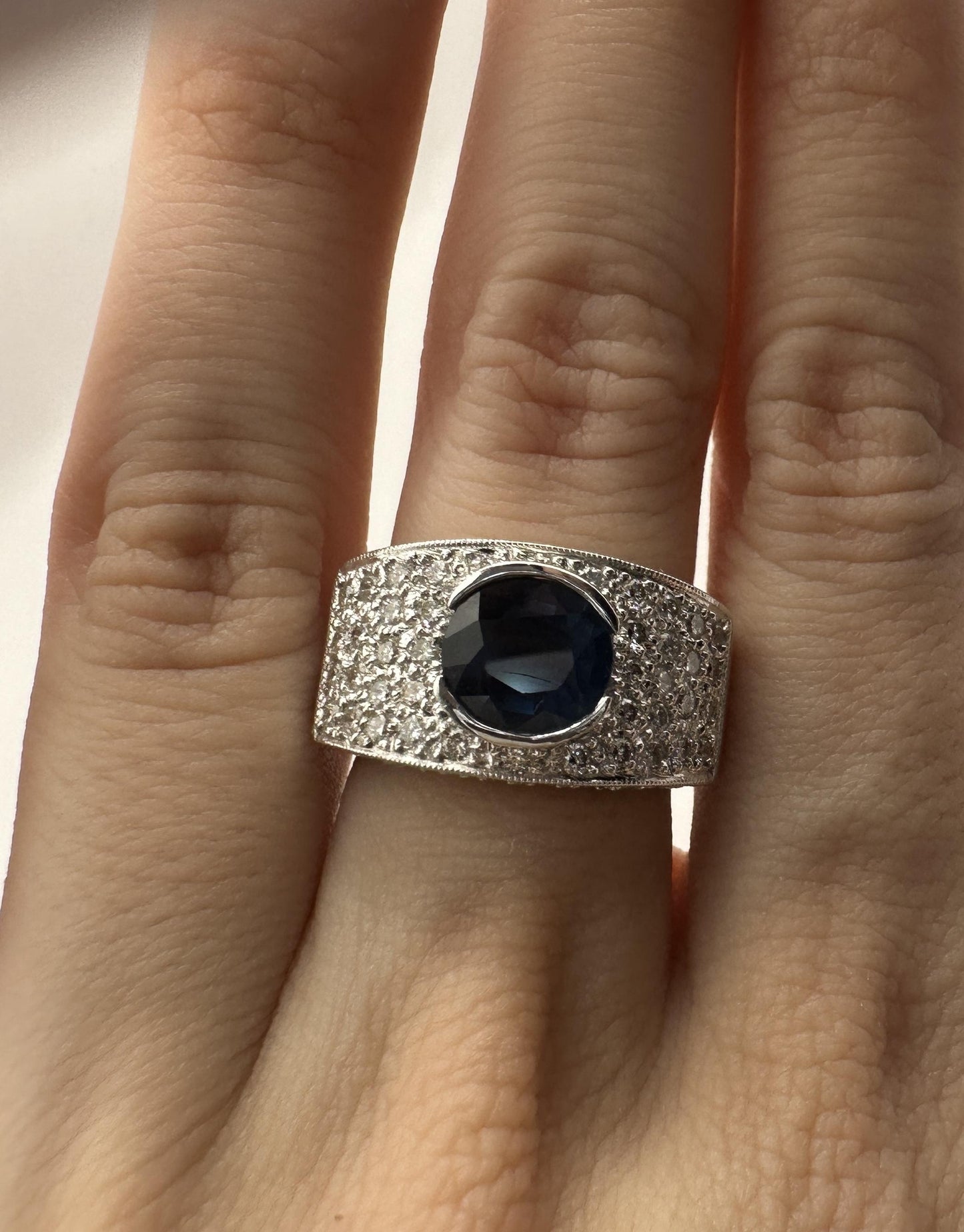 18k Diamond and Sapphire Ring