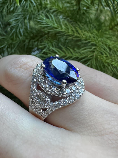 18k Diamond and Sapphire Ring