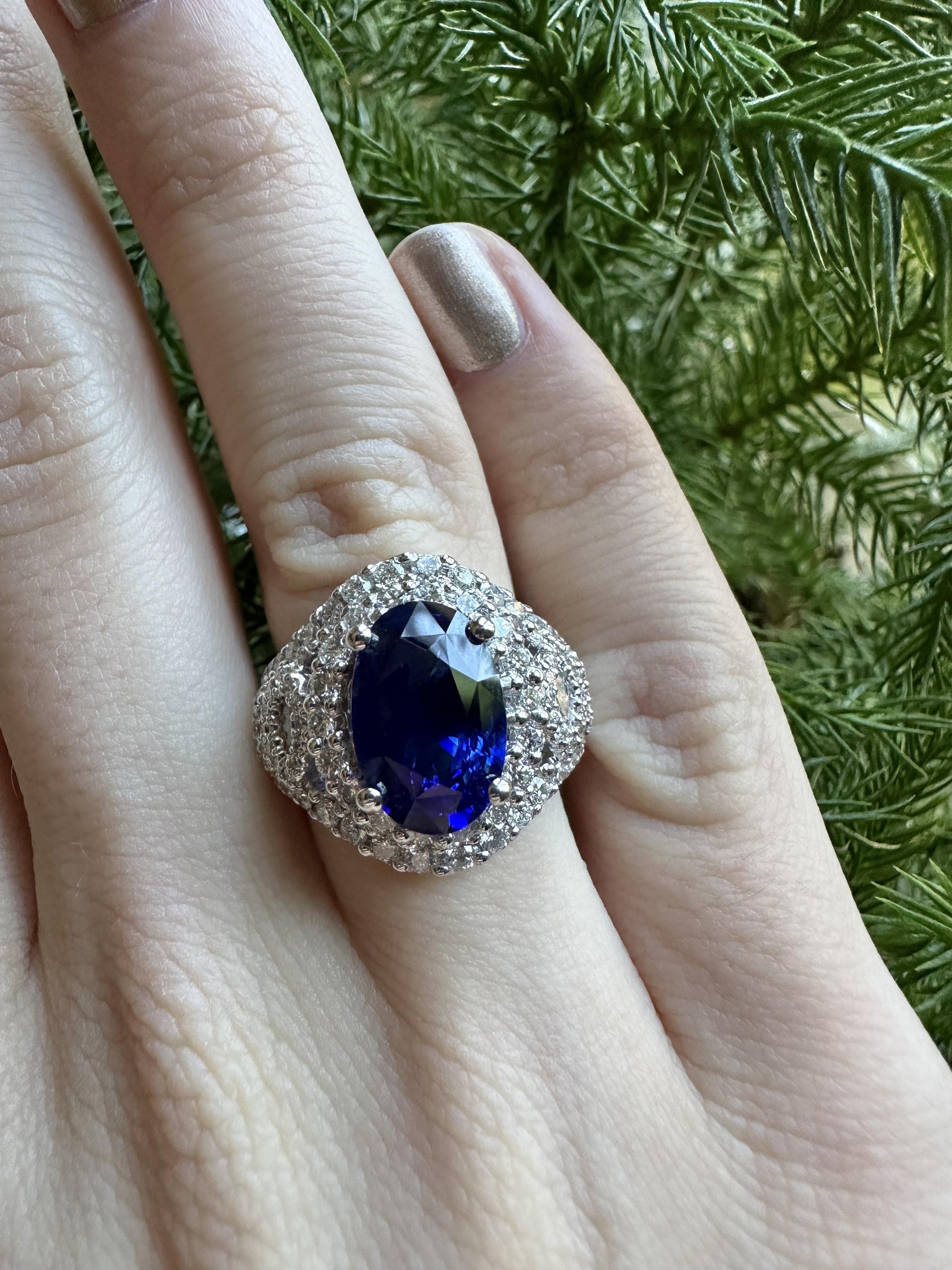 18k Diamond and Sapphire Ring