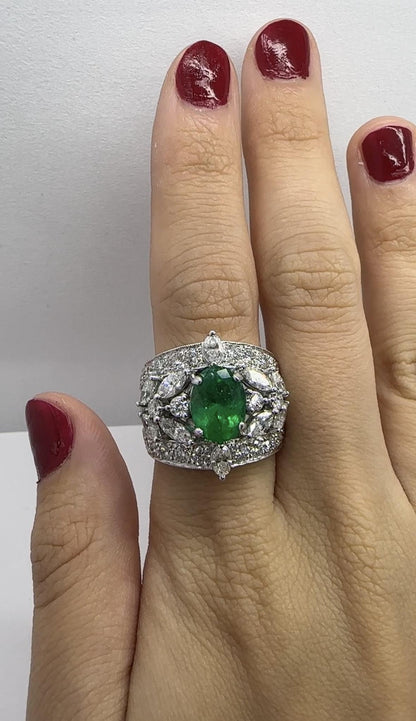 18k Diamond and Emerald Ring